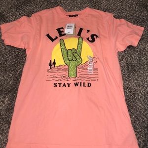 Levi’s “stay wild” shirt